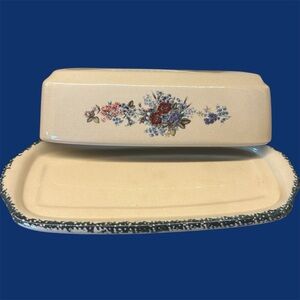 Vintage 2002 Home & Garden Party Floral Stoneware Covered Butter Dish - 1/4 Lb